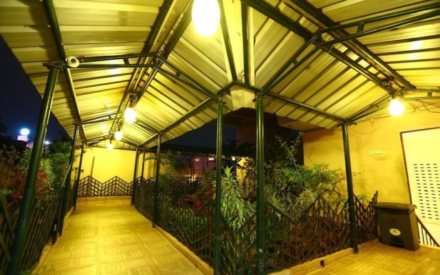 Jjs Park Inn