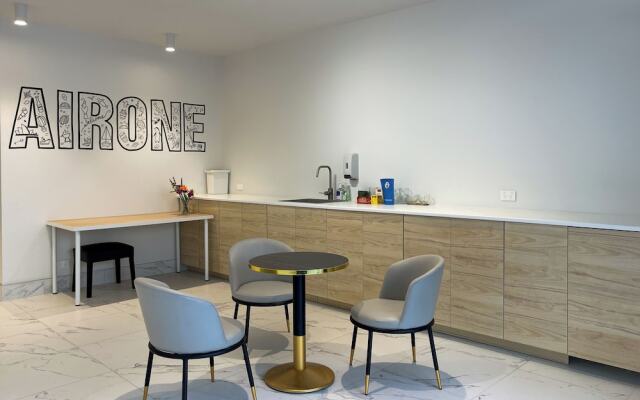 Airone Capsule Hotel