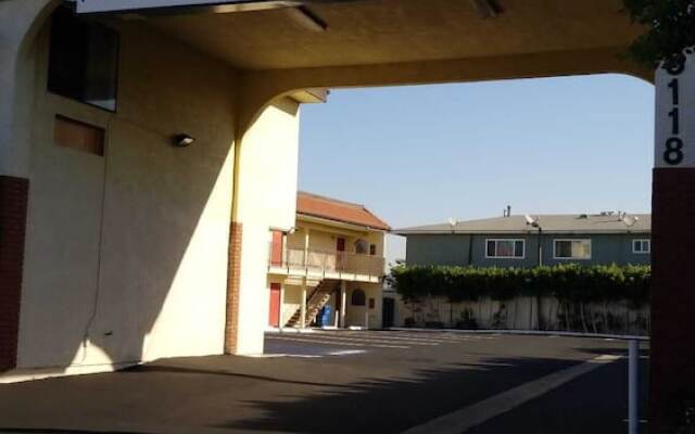 Royale Inn Motel