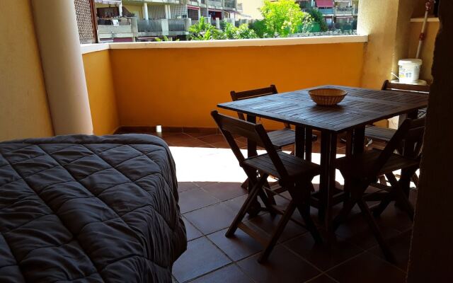 Apartamento en zona de golf y playa