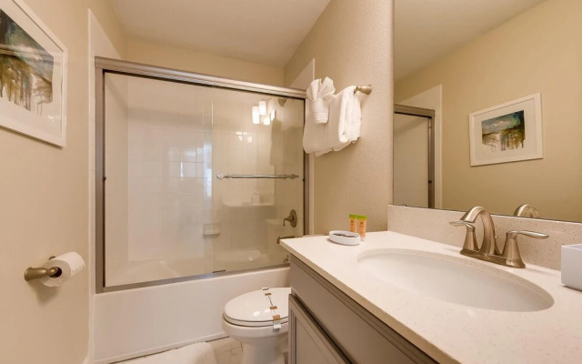 8801 IC 8BR Dream Retreat: Luxury Villa