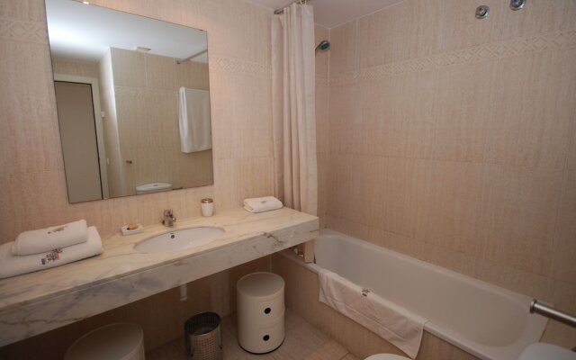 Apartment with joint pool and fantastic sea view