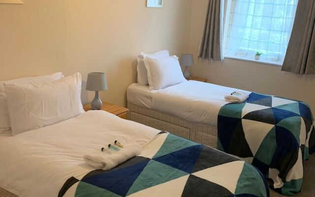 Dartford Bridge Serviced Apartment