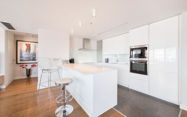 Luxurius Apartment With Huge Balcony at Plaza de España