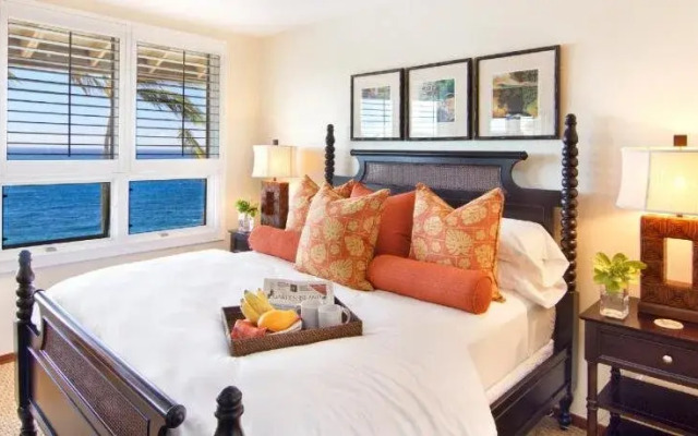 Whalers Cove Resort