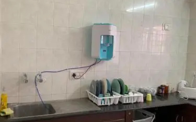 Hostel11 Elliot's Beach