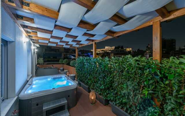 Acropolis Divine Penthouse