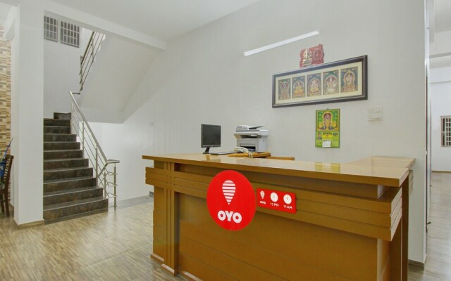 OYO 12069 Rankghas Residency