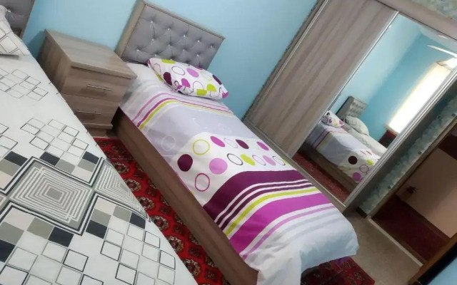 Samia Guest House cheap room
