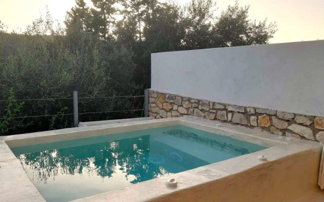 Paxoi Sunny Serenity - Kirki s Studio With Jacuzzi