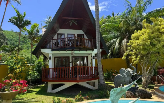 Coco Palace Resort