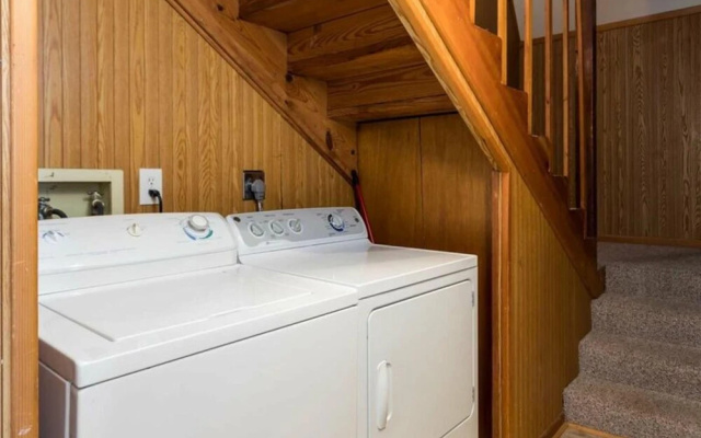 Surfin Inn by Meyer Vacation Rentals