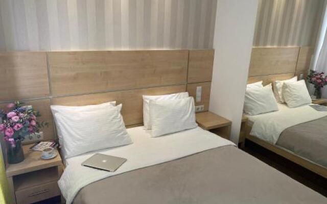 Laurus Motel Airport Tuzla