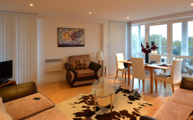 Chiswick 560 Serviced Apartment