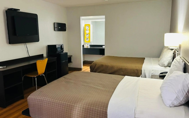 Super 7 Inn Tupelo