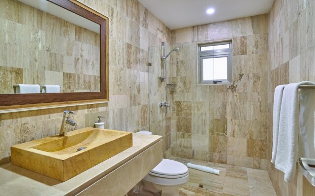Luxury Beach Condo With Pool View Bh-102