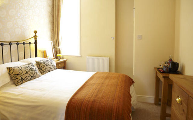 The Waves: Yorkshire Coast B&B