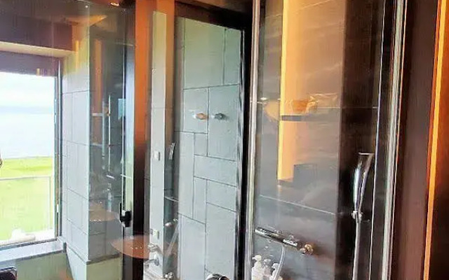 The Lake Suite Ko No Sumika