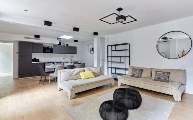 Superb Apartment Porte Maillot / Arc de Triomphe