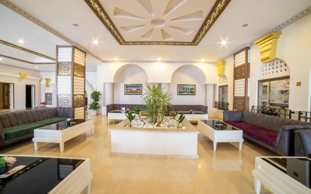 Club Paradiso Hotel
