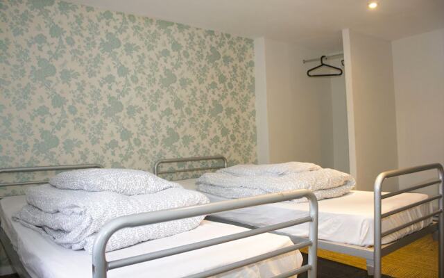 The Grapevine Seafront - Hostel