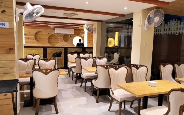 VITS Shanti Solitaire Arpora