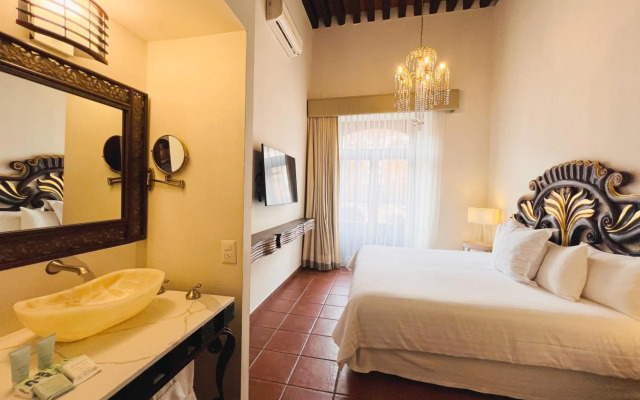 HERENCIA By Hosting House