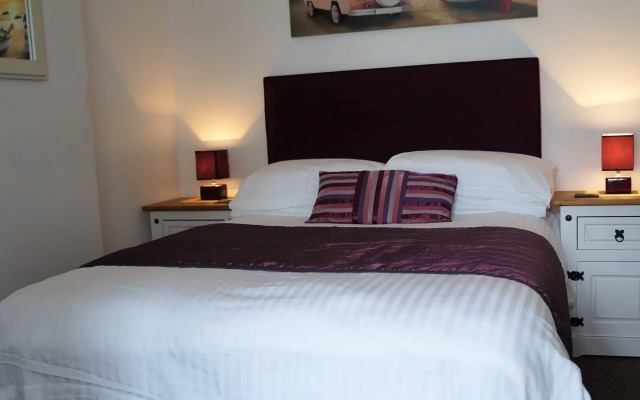 Links Side Guest House