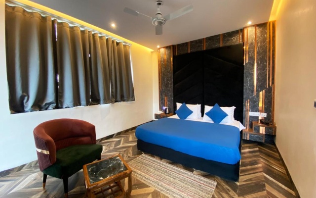 Hardik Palace By F9 Hotels