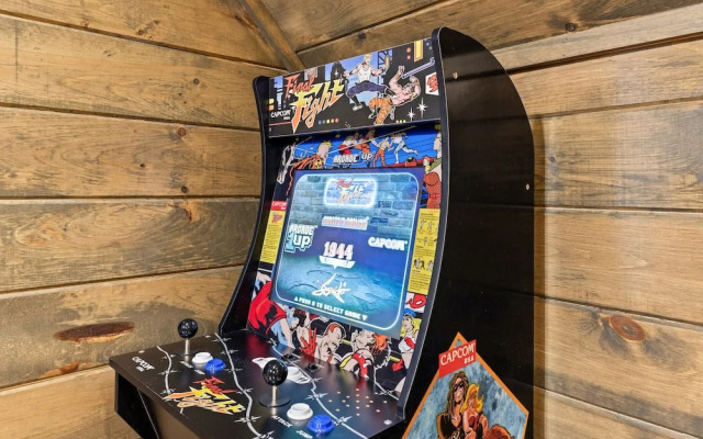 Cabin w/ Hot Tub & Game Room in the Smokys!