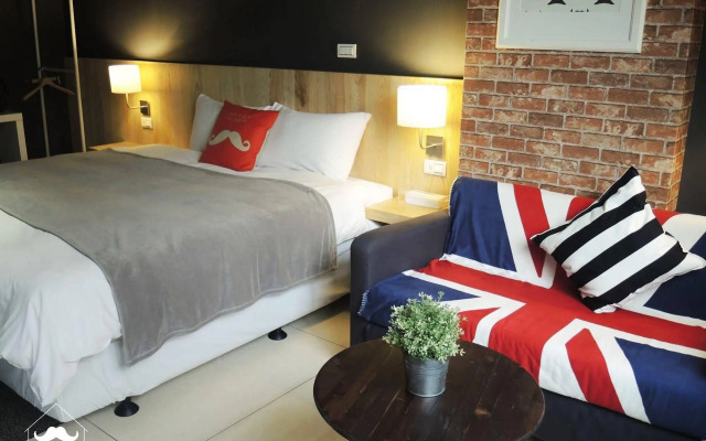 Huzi Room