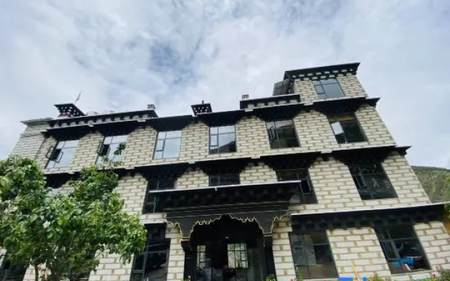Sanhu Homestay (Shangri-La Town Daocheng Yading Scenic Area) – Exterior – Daocheng