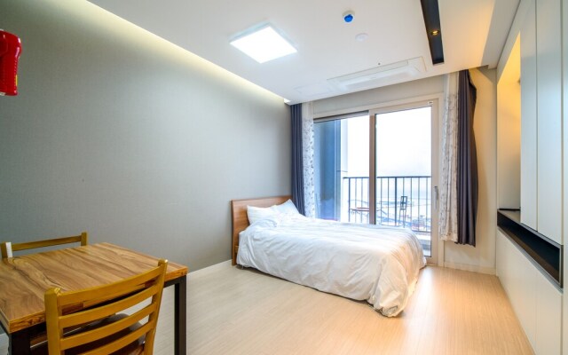 Sokcho Daemyeong Samsung Home Prestige Pension