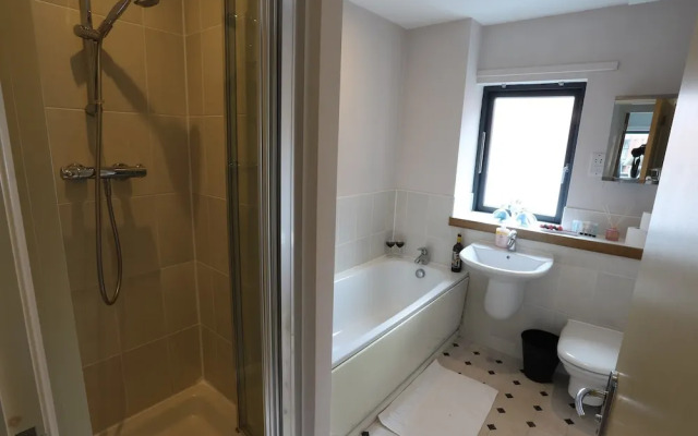 O2 Mailbox Central Premier Apartment