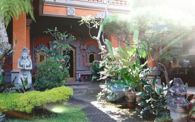 Desak Putu Putra Homestay