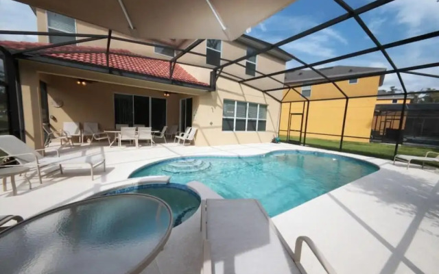 301 Las Fuentes Drive 6 Bedroom Home