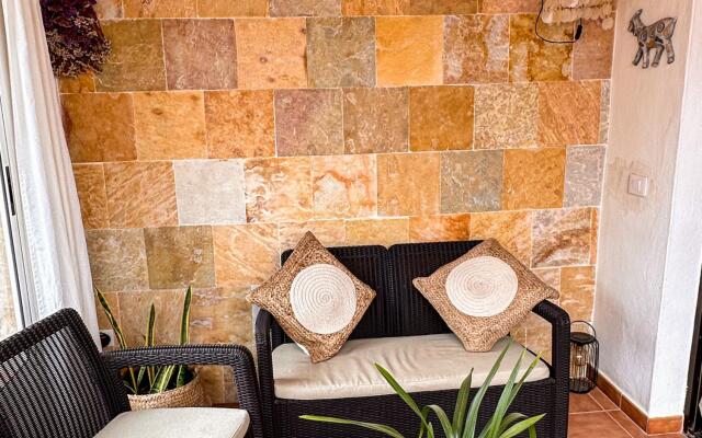 Home2Book Charming Casa Julianna