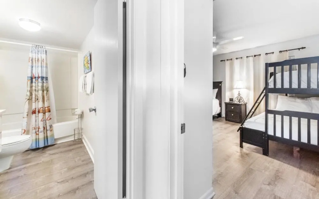 Shoreline Towers 3083