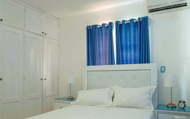 Ria Aparta Hotel