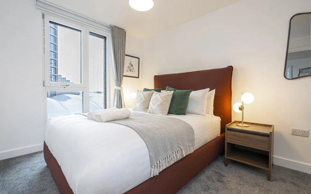 Superb Flat With Community Vibe