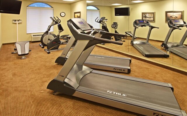 Holiday Inn Express & Suites West by IHG