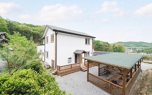 Yeoju Midmi Pension