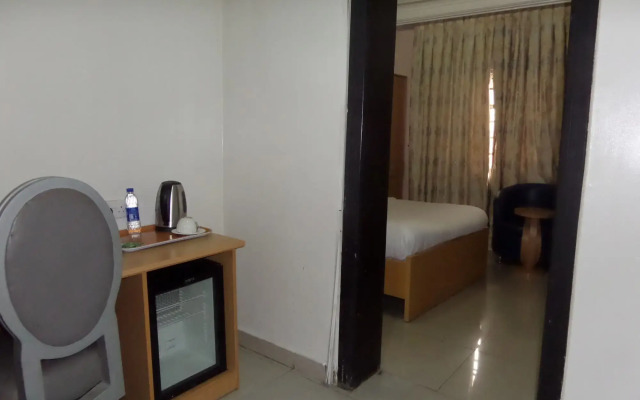Primal Hotel Ikeja GRA
