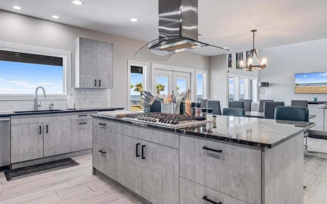 Tranquil Waters 8 Bedroom Home