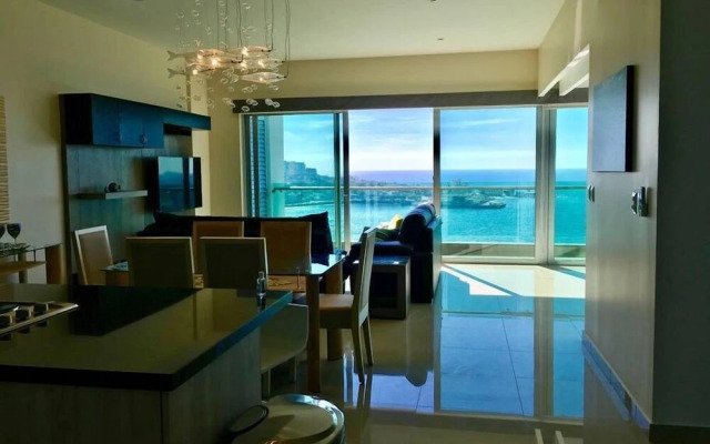 Condo M 923K  by VillasHK28
