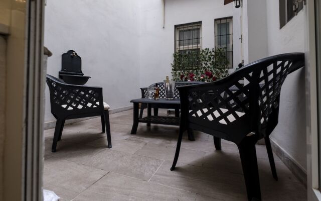 Silver Novella Luxury Apartment