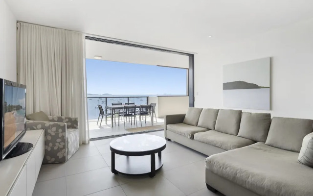 Unit 80 3 B/R Lux Ocean View