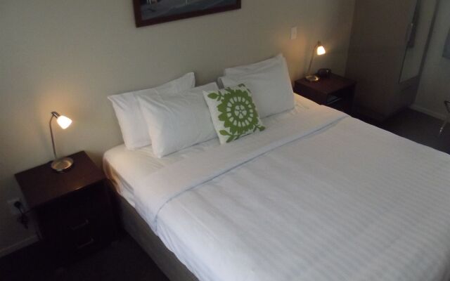 Arena Court Motel