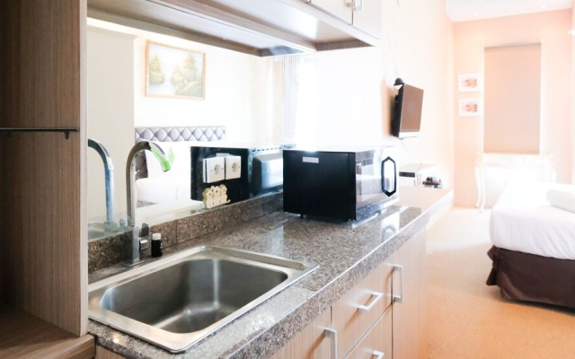 Tidy And Compact Studio At Orchard Supermall Mansion Apartment Surabaya – Guest Rooms – Surabaya
