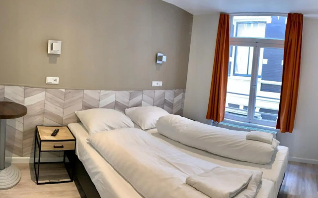 Damrak Inn